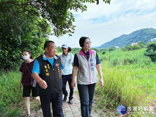 會勘新埔鳳山溪 立委徐欣瑩要求中央加速河道整理、清疏