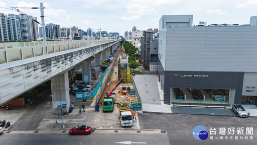 縫合「綠空廊道」最後一哩路！ 74號橋下自行車跨橋工程9月吊裝作業