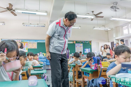 視察免費營養午餐辦理情形 張善政期勉各級學校嚴格把關守護學童健康