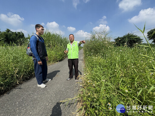 舊濁水溪堤岸道路雜草叢生影響人車視線 居民陳情議員盼改善