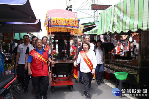 嘉義市迎孔祭典 孔子神像繞境市區、入校賜福