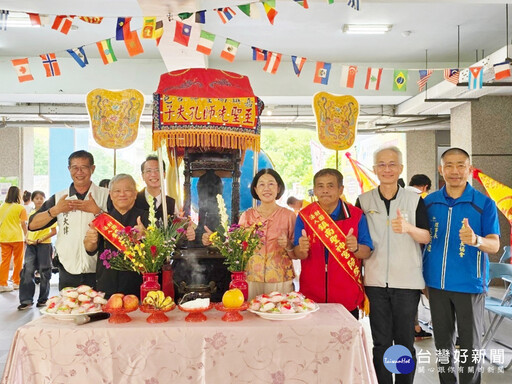 嘉義市迎孔祭典 孔子神像繞境市區、入校賜福