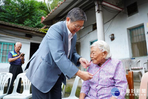 訪寶山、峨眉百歲人瑞 楊文科祝長輩們重陽節快樂