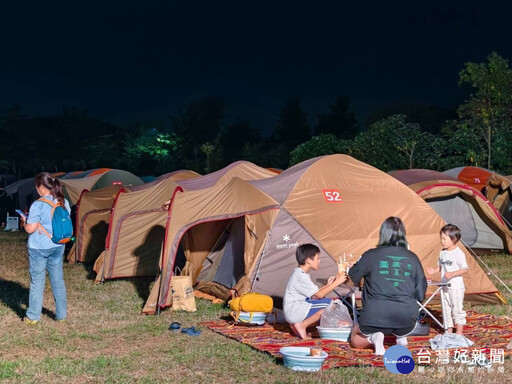 田中鎮國慶夜宿暨健行 感受豐富自然生態景色