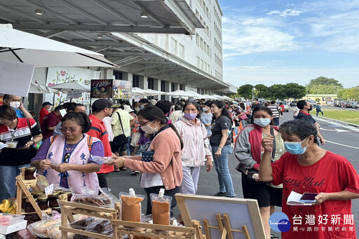 帶給弱勢家庭溫馨暖流 佳里奇美醫院辦公益園遊會