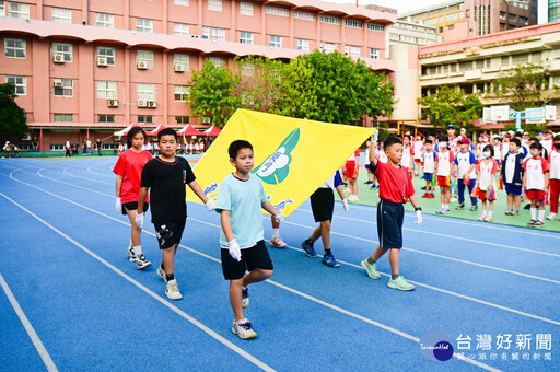 東門小學創校90週年校慶 張善政肯定校方育人才無數