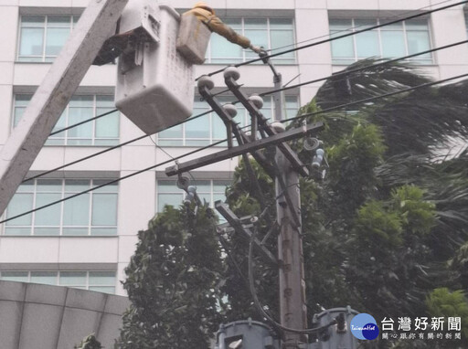 康芮颱風造成停電 台電北南區處力拼全面復電