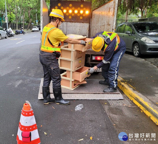 電腦回收沒備份 北市清潔隊幫民眾找回家人紀念照