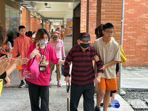 會稽國中尋找高老師 老人健康團圓餐團隊帶來幸福感