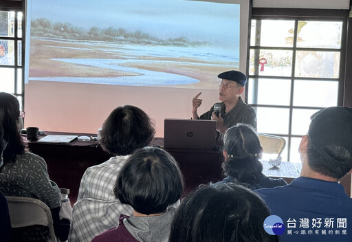 56歲騎機車56天環島 洪東標畫出台灣海岸線