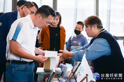 獨立書店聯展開立解憂處方箋 蘇俊賓邀民眾至書暢桃園展挖寶