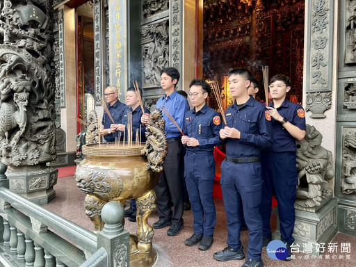 警民共同打擊犯罪 深丘福德宮捐海山警分局巡邏車