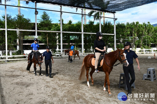 新北騎警關懷弱勢 積極強化識詐宣導