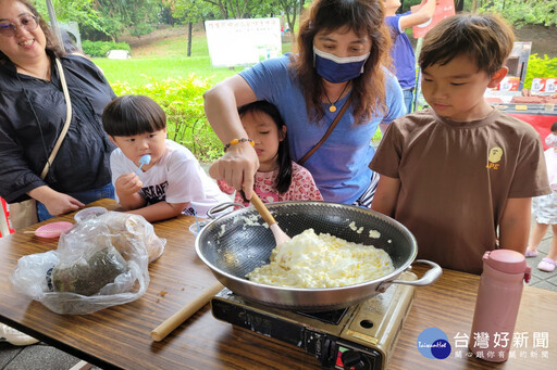 品嚐胡麻產品正是時候 蕭壟胡麻香產業文化活動現場人潮多