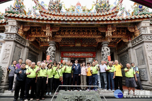 造訪百年前高市府娘家 陳其邁出席天宮池府千歲聖誕祝壽揭匾儀式