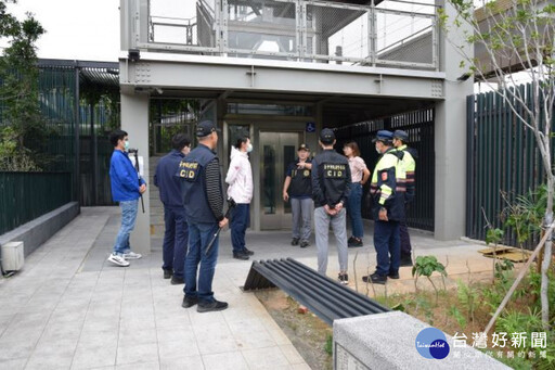 大甲火車站人行跨越橋舉行緊急狀況演練 提升行人安全及治安保障