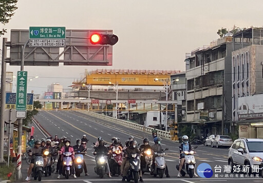 配合高架鐵陸橋施工 北興陸橋12/2起夜間全線封閉