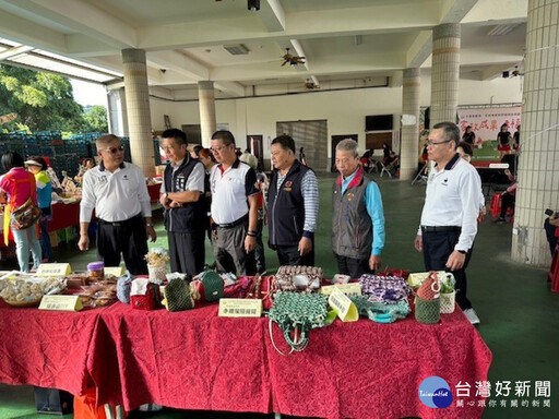 大里農會家政推廣教育暨綠色照顧成果展 頒獎表揚績優志工、家政班