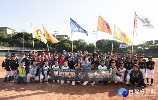 台鋼雄鷹公益棒球訓練營開幕 彰化學子見習成為明日之星