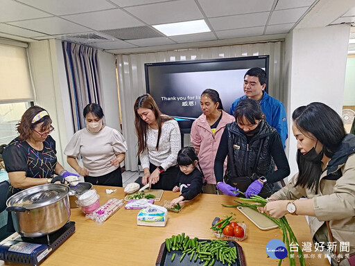 移民署邀新住民家庭製作菲式酸湯 品嘗多元文化風味