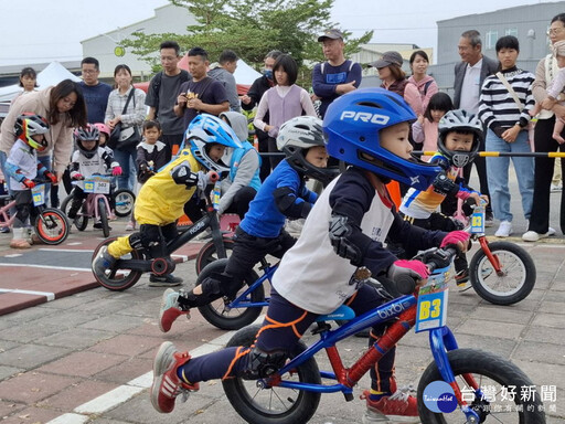 高市府推廣全民運動 辦理波力Poli健跑暨滑步車活動