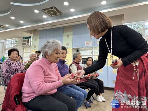 迎接蛇年脫殼自在 靈鷲山心道法師祝福諸事共好