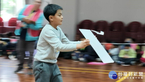 中市國小氣流滑翔飛機競賽 300位師生熱情參與