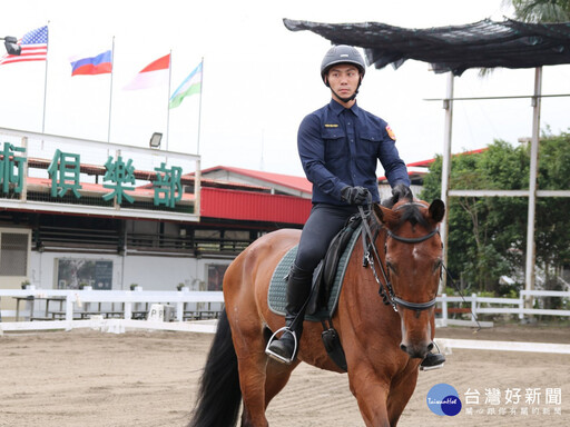 新北騎警隊添生力軍 通過高超馬術檢定