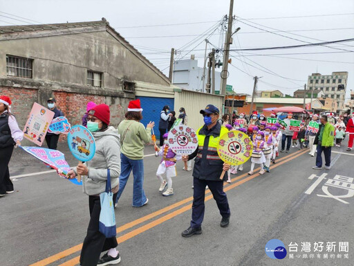 幼兒園訪臺西警分局報佳音 波麗士宣導道安、婦安與識詐