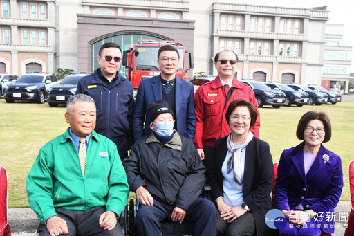 車燈公司熱心公益回饋鄉里 捐彰縣府巡邏車及化學消防車