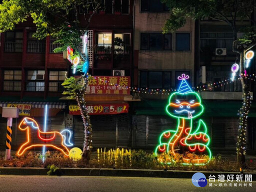 中壢新明市場前明德路分隔島華麗大變身 吸引民眾打卡抽獎