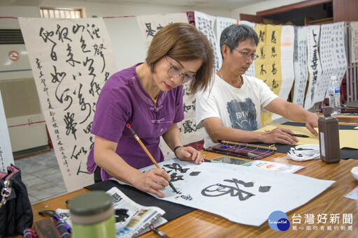 莊敬國小與壽山巖觀音寺攜手辦活動 年畫絹印、書法揮毫十二日登場