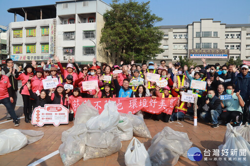 許淑華帶領年終大掃除營造乾淨家園 掃出近百公斤垃圾與菸蒂