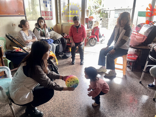 扶幼暖行驅走冷冽 帶給家扶童冬日暖陽