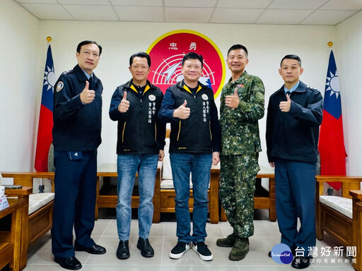 南市軍人服務站王健源顧問 春節敬軍慰問空軍部隊辛勞