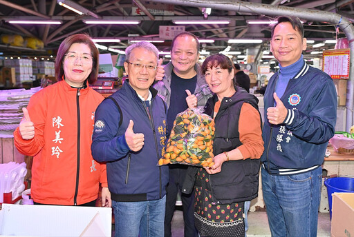 確保春節前民生物資供貨穩定 林茂盛至宜縣果菜批發市場視察