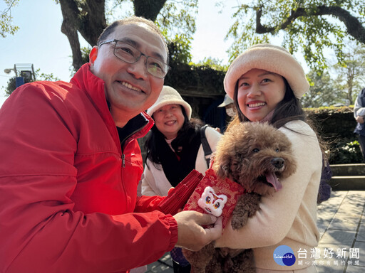 侯友宜初二發寵物小福袋 淡水紅毛城變成「毛孩城」