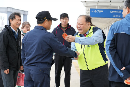 陳光復春節開工日慰問海運同仁 感謝全力投入春節交通疏運