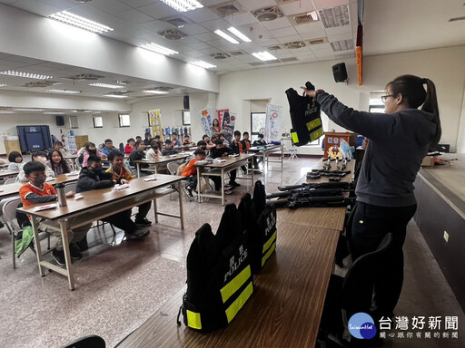 草屯警分局小小警察體驗 陪伴學童歡度寒假