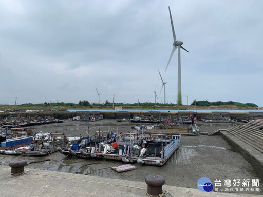 大甲沿岸漁業匠師的故鄉 松柏漁港「陸上行舟」見奇景