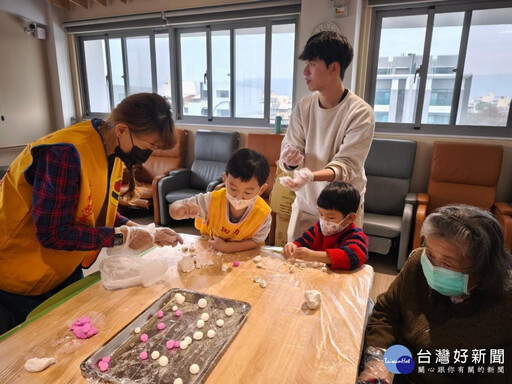 田中日照中心老幼共學 祖孫同樂猜燈謎搓元宵