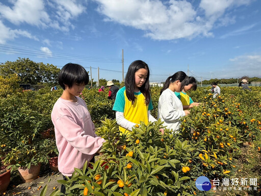 開學日福德國小畢業生 用惜食桔醬實現圓夢助學計畫