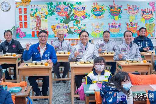 桃市府發表營養午餐亮點食譜 張善政：提供學童新鮮多樣化餐點