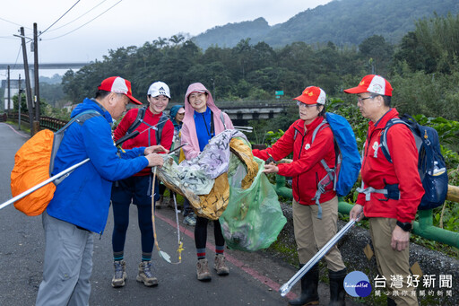 新北平溪天燈圓滿落幕 健行淨山創造環境永續