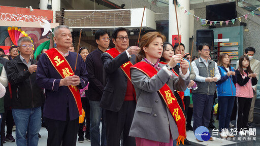 新北客家局天穿日祭天儀式 邀請插角國小學生擔任祭天禮生