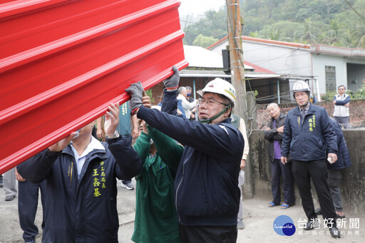 視察楠西震災修繕進度 黃偉哲盼災民早日恢復安穩生活