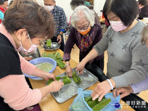 大甲區農會家政班 教導長輩製作金桔萬用清潔劑