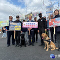 桃園燈會警犬負責場檢任務 協助犯罪預防宣導與民眾互動