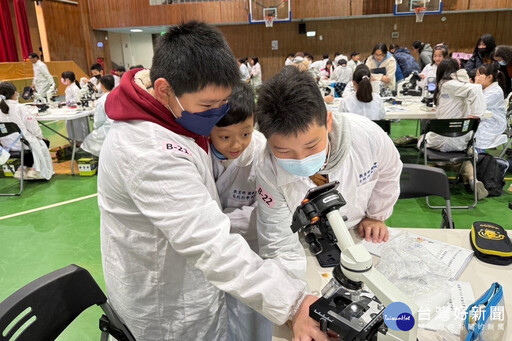 小小科學家動手玩實驗 科普實驗系列課程龍岡國中登場