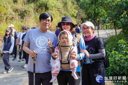 推動2050淨零目標 陳其邁出席大社觀音山淨山 號召民眾響應環保